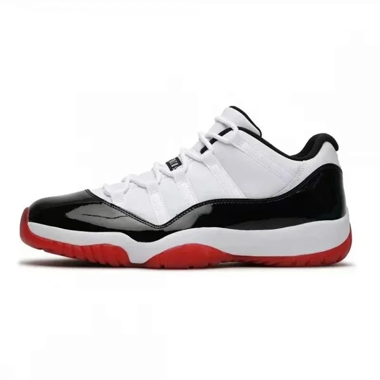 Fashionable Sneakers 12