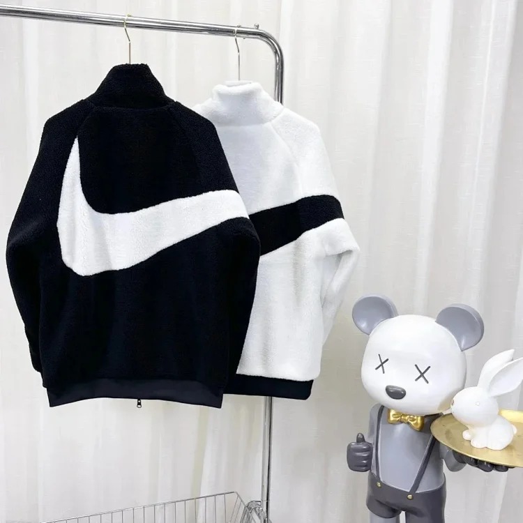 Fashionable cotton-padded jacket for youth