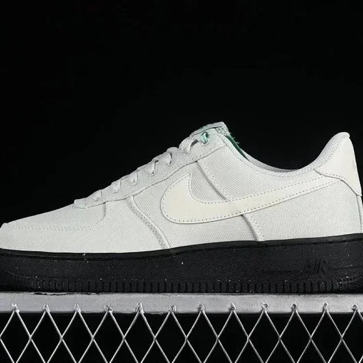 OG FORCE 1 07 LOW Sneakers