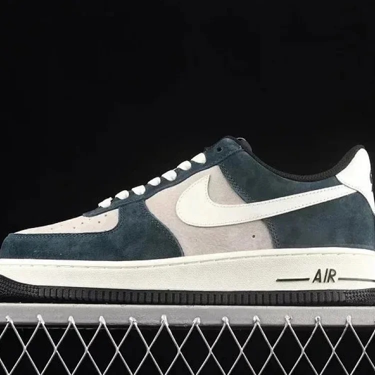 OG FORCE 1 07 LOW Sneakers