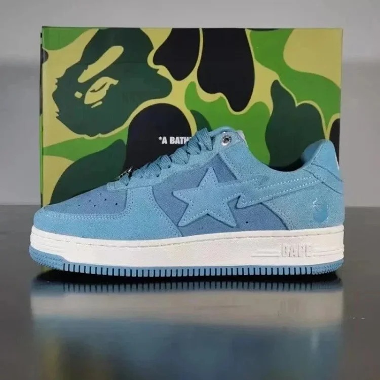 Fashionable Sneakers 07