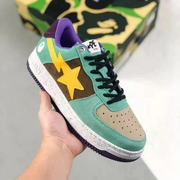 Fashionable Sneakers 07