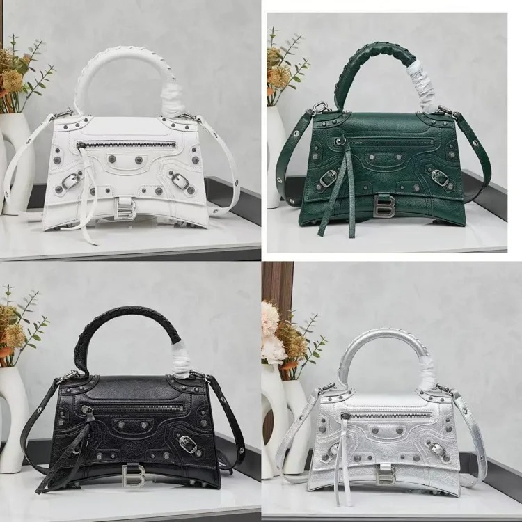Hermes B's Rivet Motorcycle Bag Sweet Cool Handbag Genuine Leather Bag Women's 2023 New Trendy Single Shoulder Messenger Bag Hourglass Bag