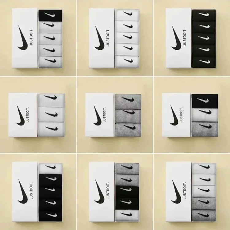 Fashionable and trendy warm socks DB