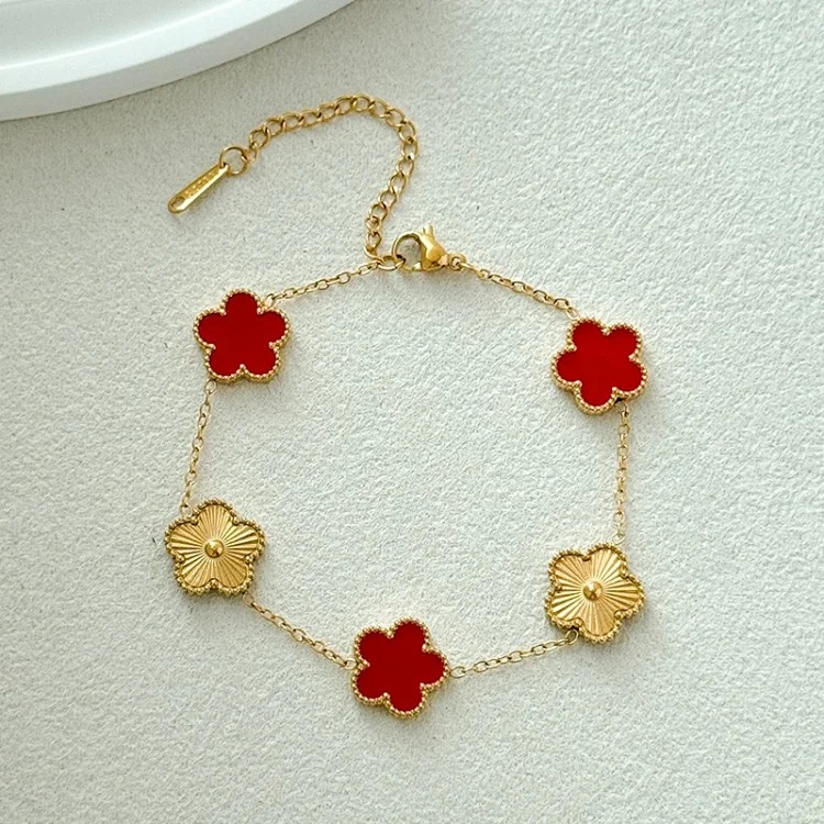 Four-leaf clover bracelet image 6