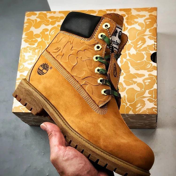 Collection of classic rhubarb boots, 1:1 version, complete package image 4