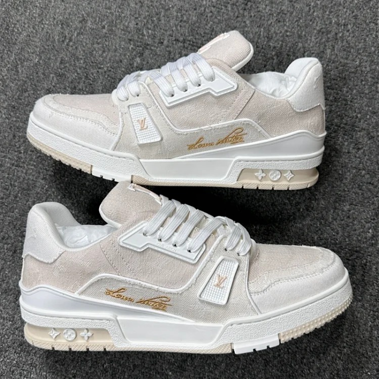Trainer Collection 1:1 correct complete package image 2