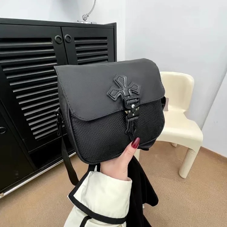 Trapsta messenger bag