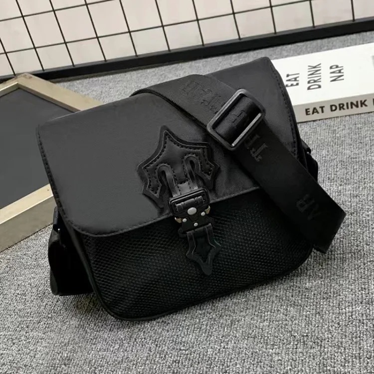 Trapsta messenger bag