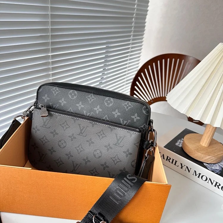 69443 messenger bag 25x18