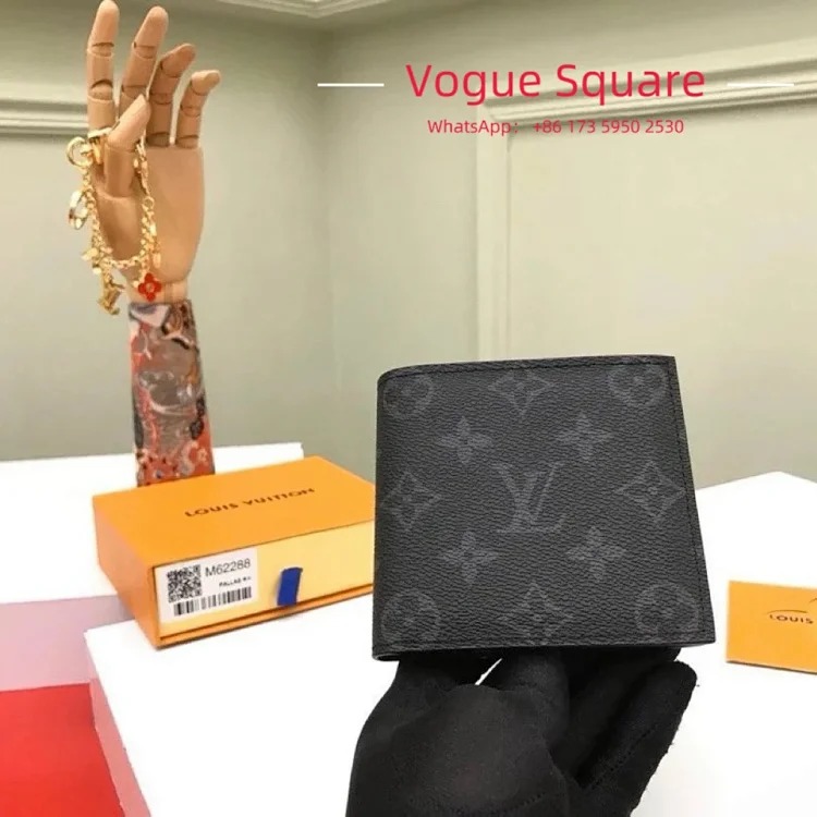 62545 wallet 10.5x10.5 image 2