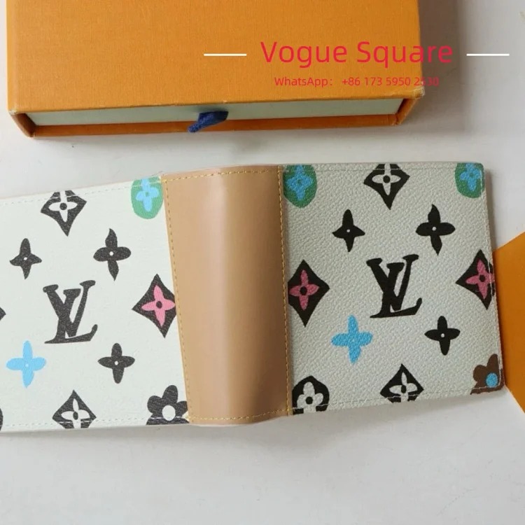 62545 wallet 10.5x10.5 image 4