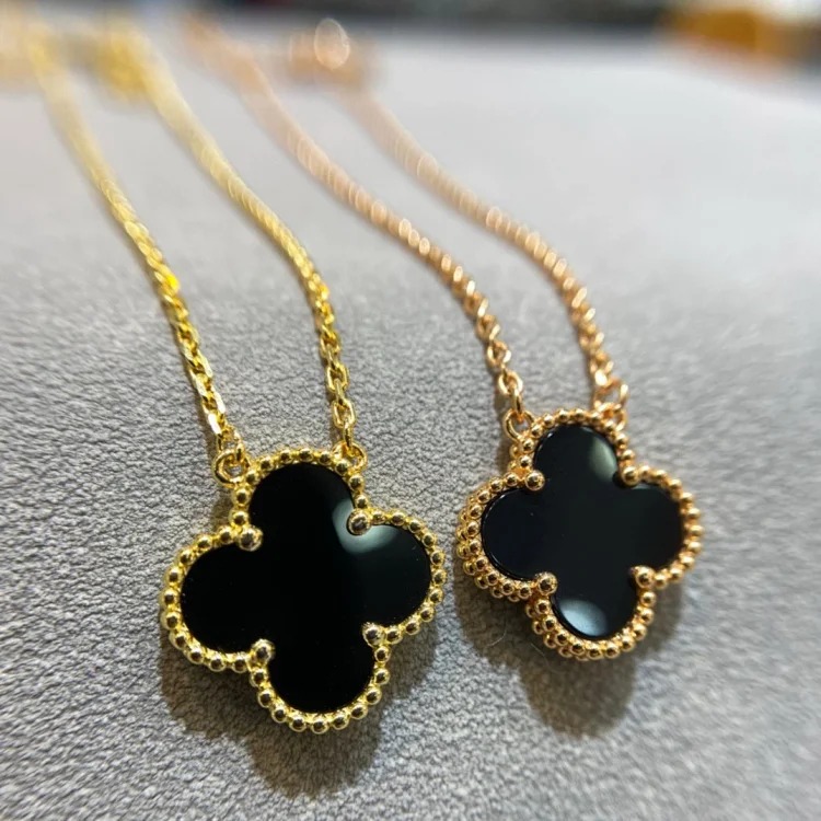Four leaf clover necklace