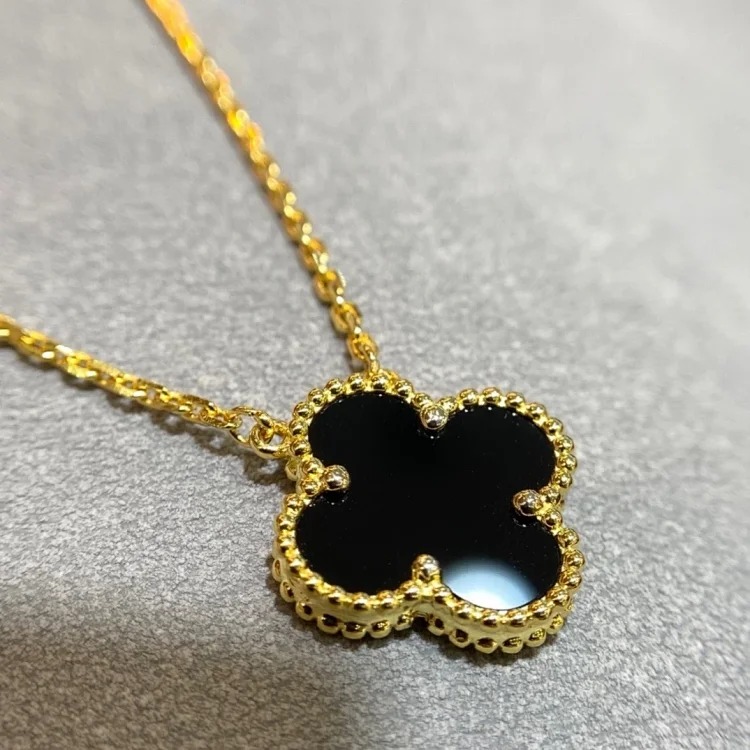 Four leaf clover necklace image 6