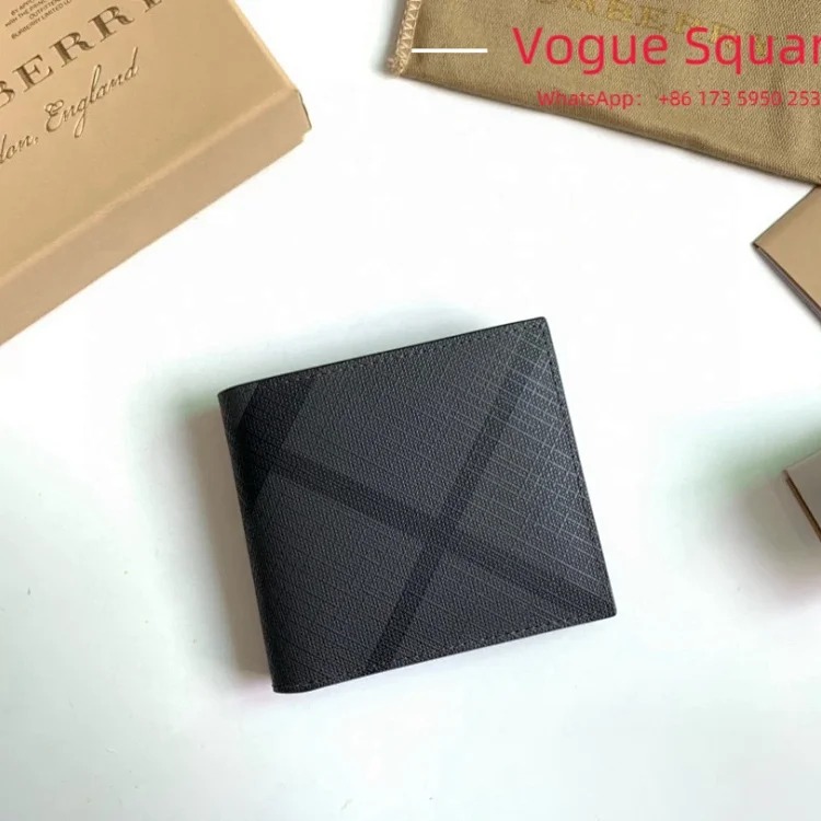 Br wallet made of plaid and leather