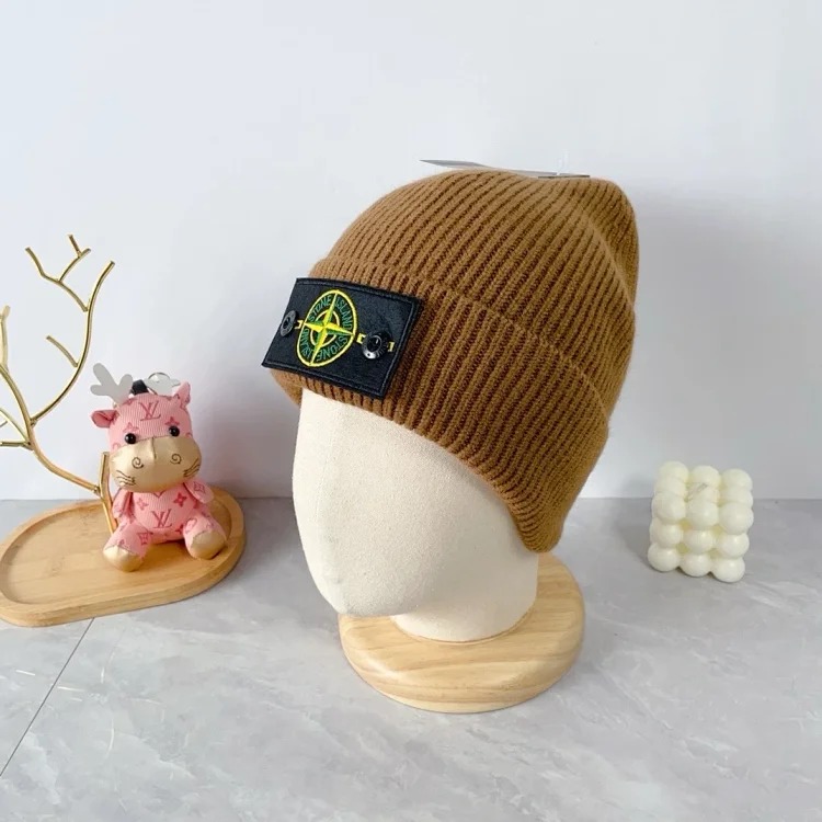 Sto cashmere knit hat image 4