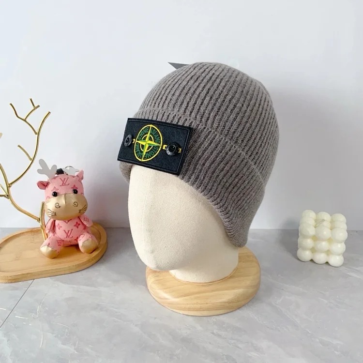Sto cashmere knit hat image 5