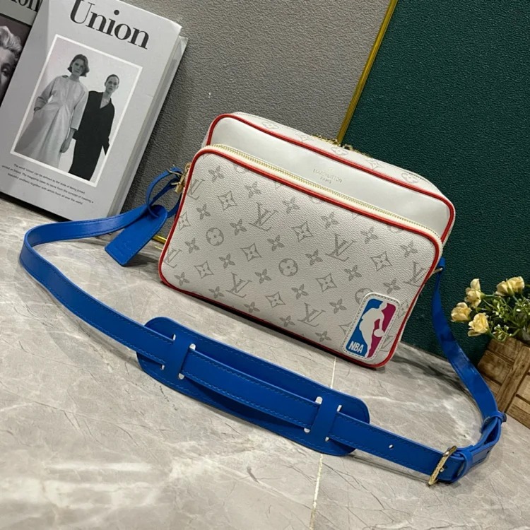 85143 85141 45584 Messenger Bag