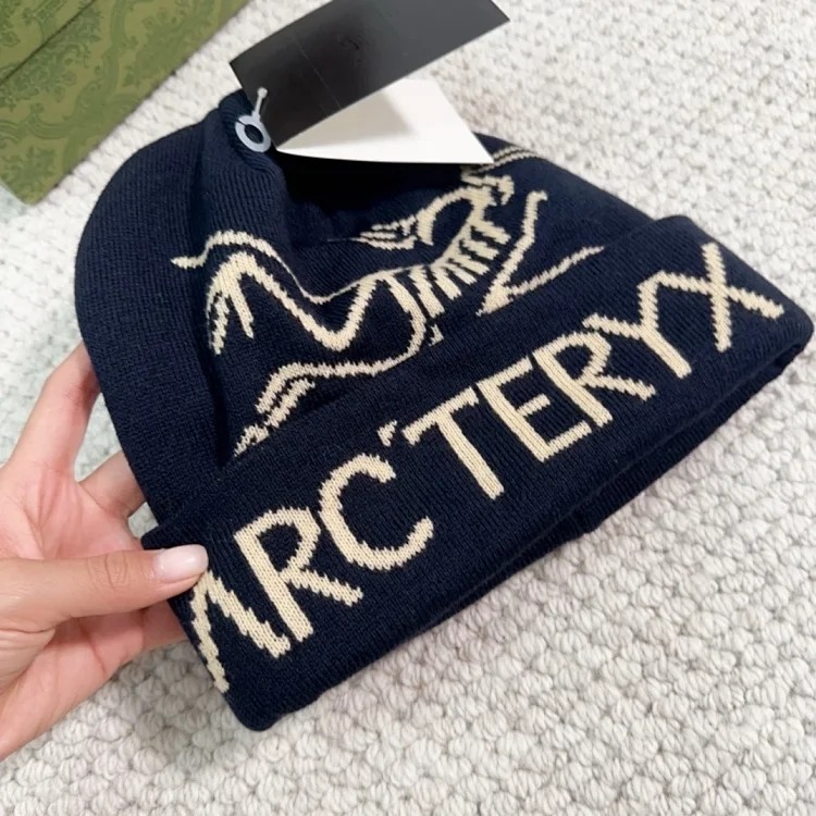 Ar knitted hat fashion