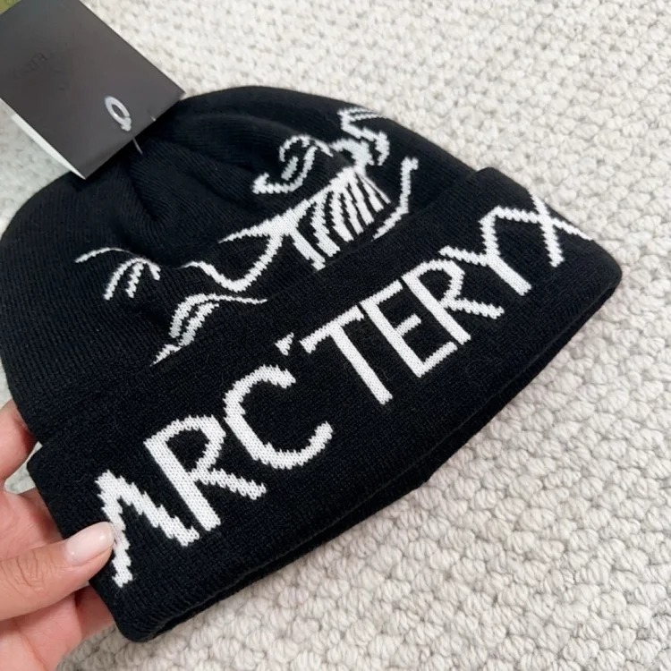 Ar knitted hat fashion