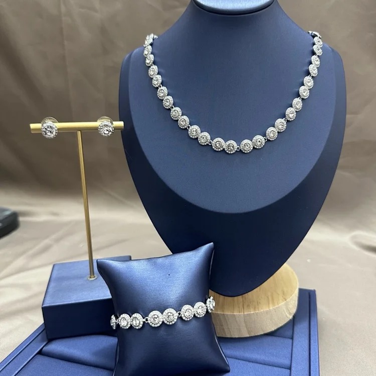 Top lead free 1:1 Swarovski Button Full Diamond Necklace Bracelet