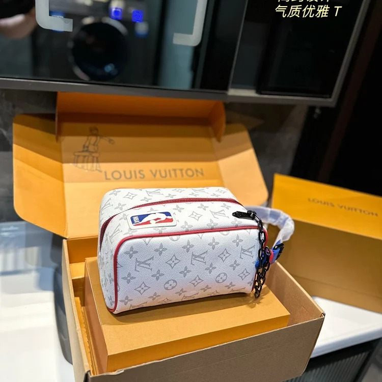 L toiletry bag 26x14x15