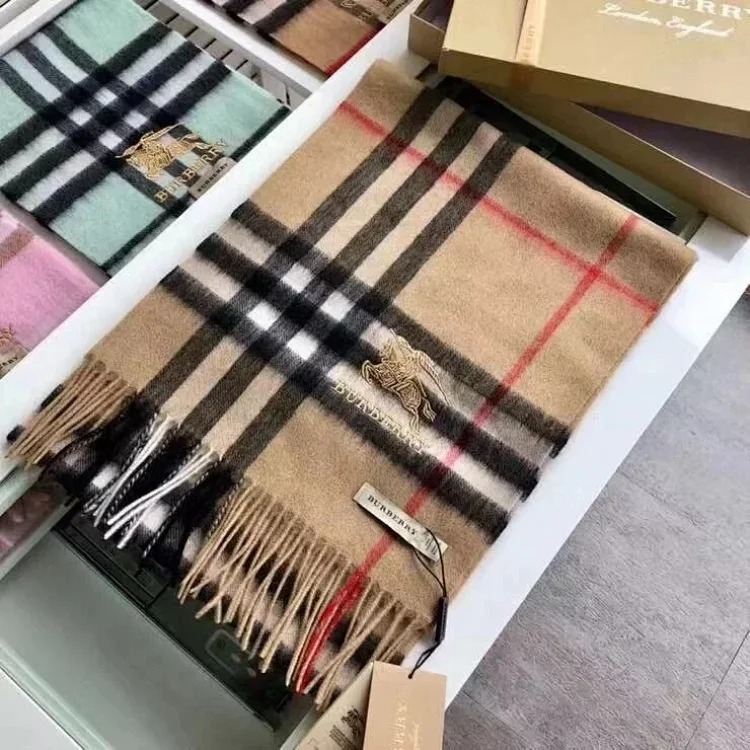Winter warm and comfortable scarf (gift box) image 5