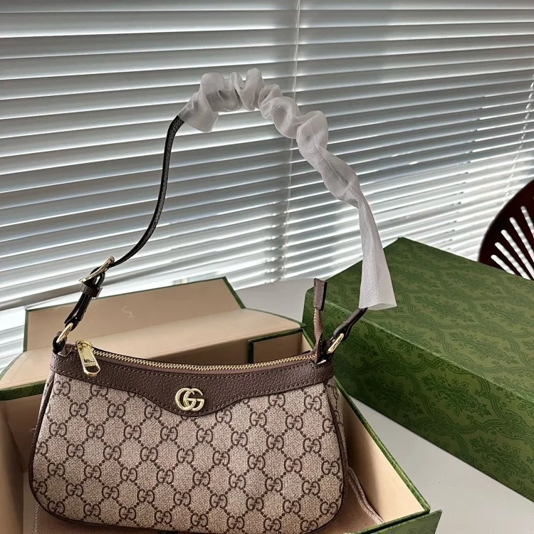 Comes with folding box, armpit bag