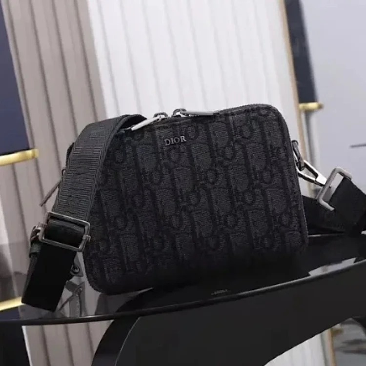 Dior D~ Oblique jacquard messenger bag original 1:1 image 2