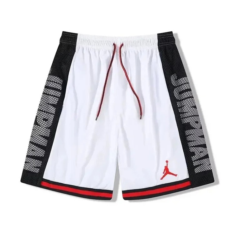 A fashionable sports shorts