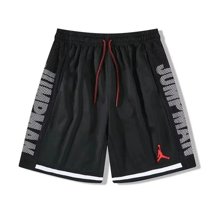 A fashionable sports shorts