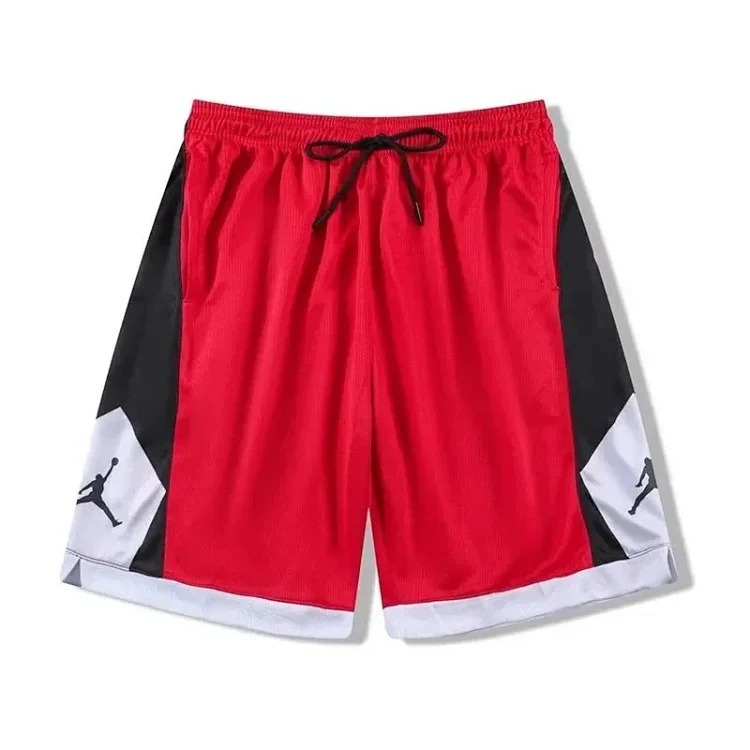 A fashionable sports shorts