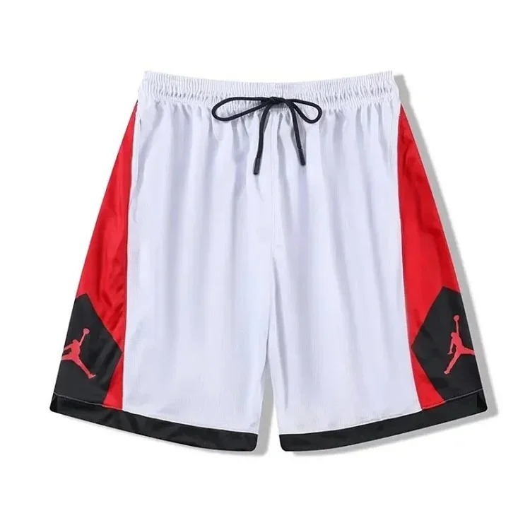 A fashionable sports shorts