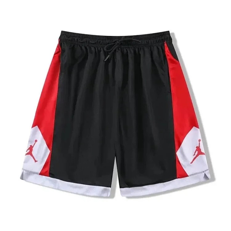 A fashionable sports shorts