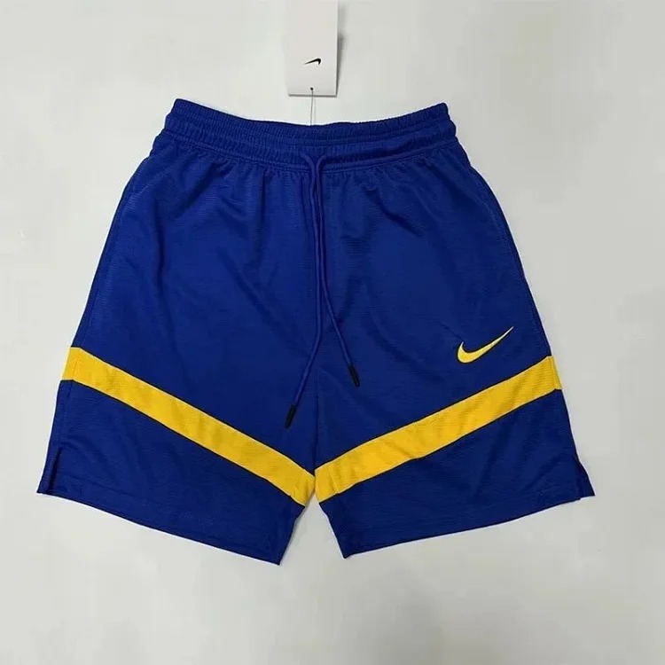 A fashionable sports shorts