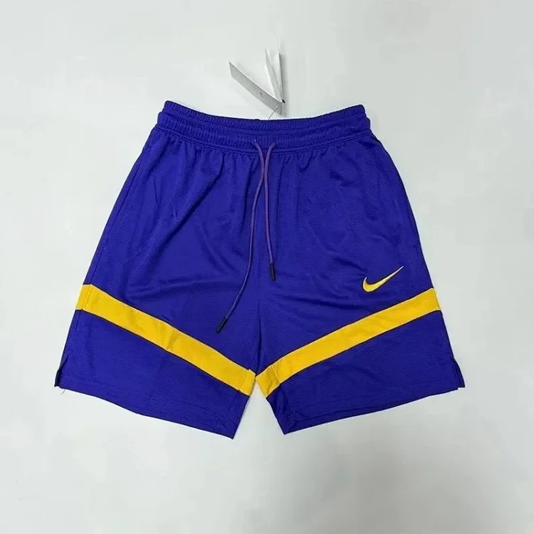 A fashionable sports shorts