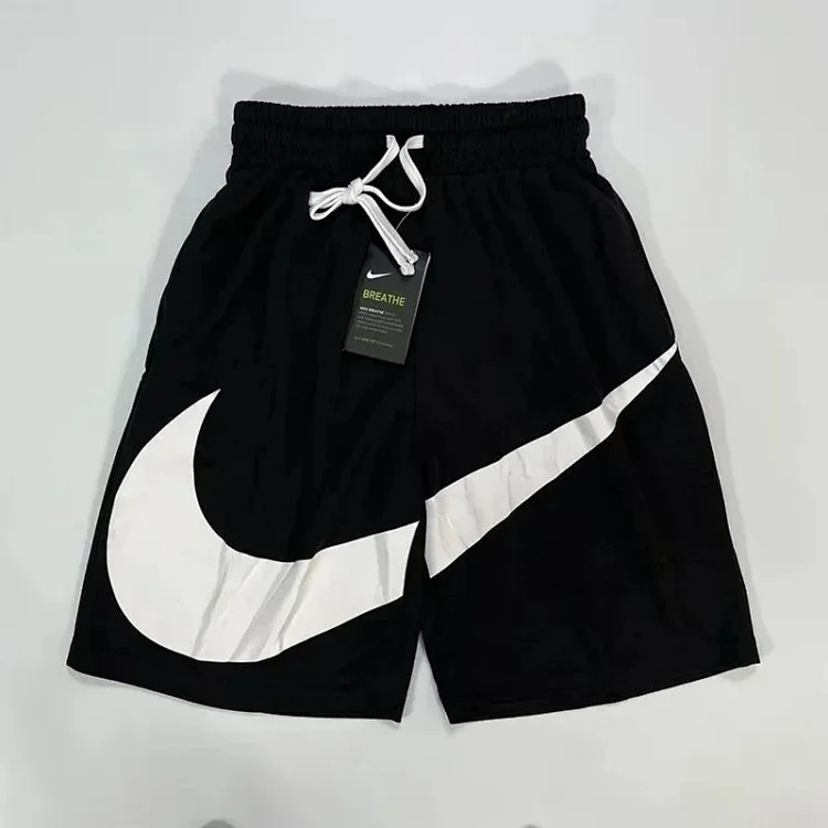 A fashionable sports shorts