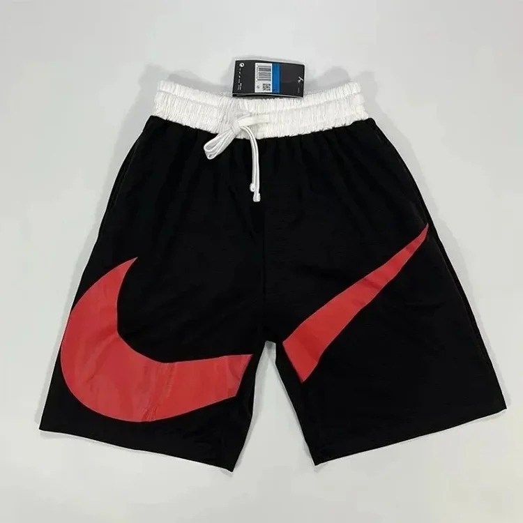 A fashionable sports shorts