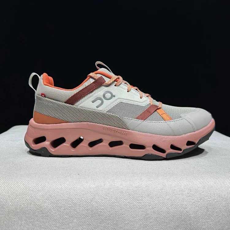 On Cloudhorizon 2 hiking shoes image 3