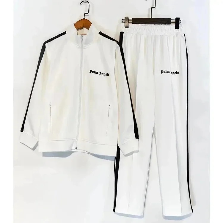 QM18TOP trendy sportswear suit +852 5573 8209