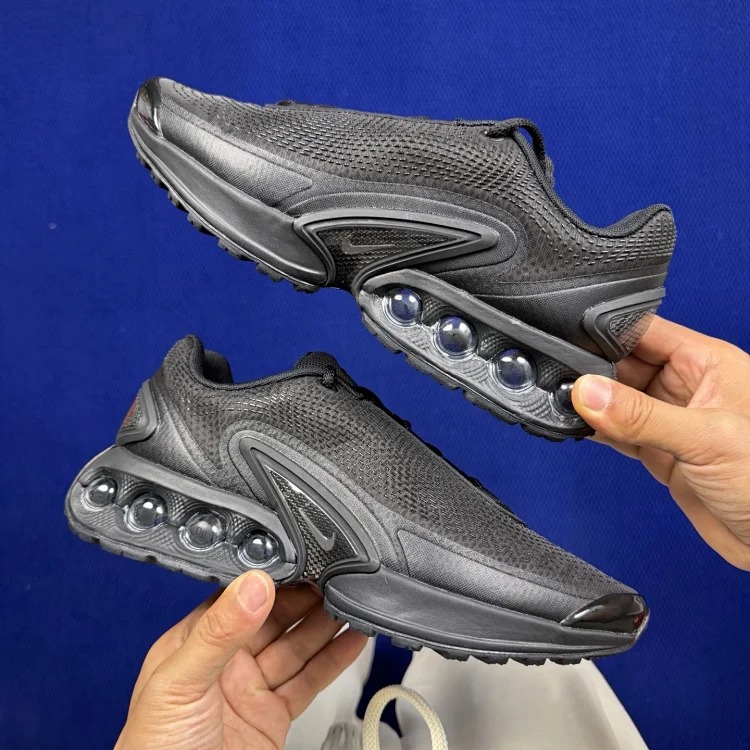 Nike Air Max DN sneakers