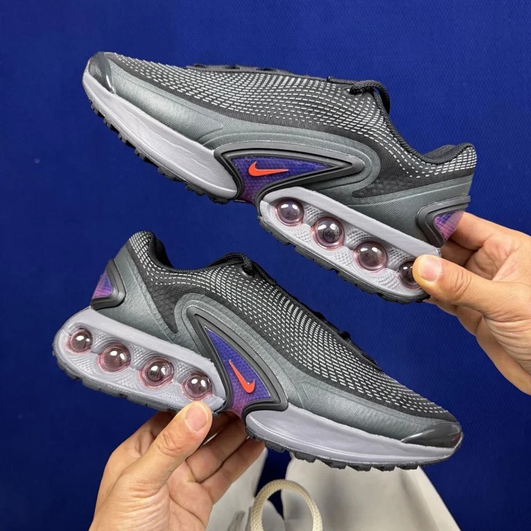 Nike Air Max DN sneakers