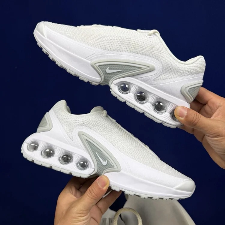 Nike Air Max DN sneakers