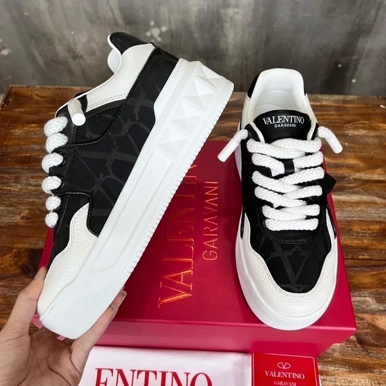 Valentino 0ne Stud XL 0pen skte(pic15) Valentino 0ne Stud XL 0pen skte