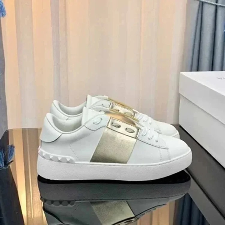 Fashiontrendcouplessingleshoesmenandwomenthesame image 3