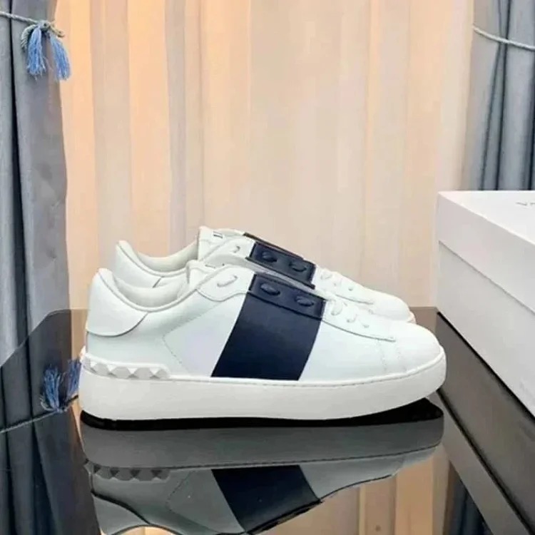 Fashiontrendcouplessingleshoesmenandwomenthesame image 5