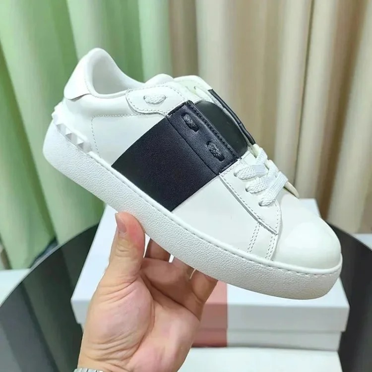 Fashiontrendcouplessingleshoesmenandwomenthesame image 6