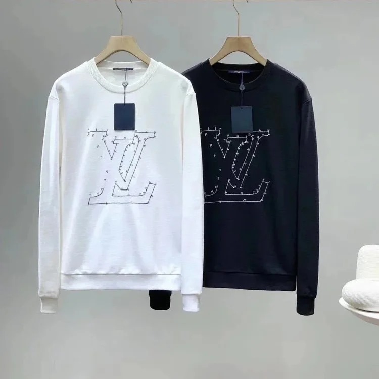 Comfortable and versatile sweatshirt