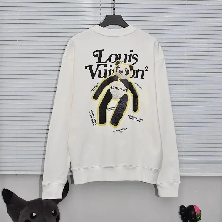 Comfortable and versatile sweatshirt