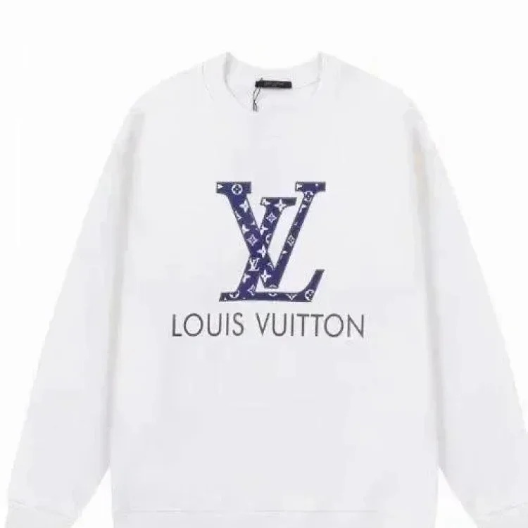 Comfortable and versatile sweatshirt
